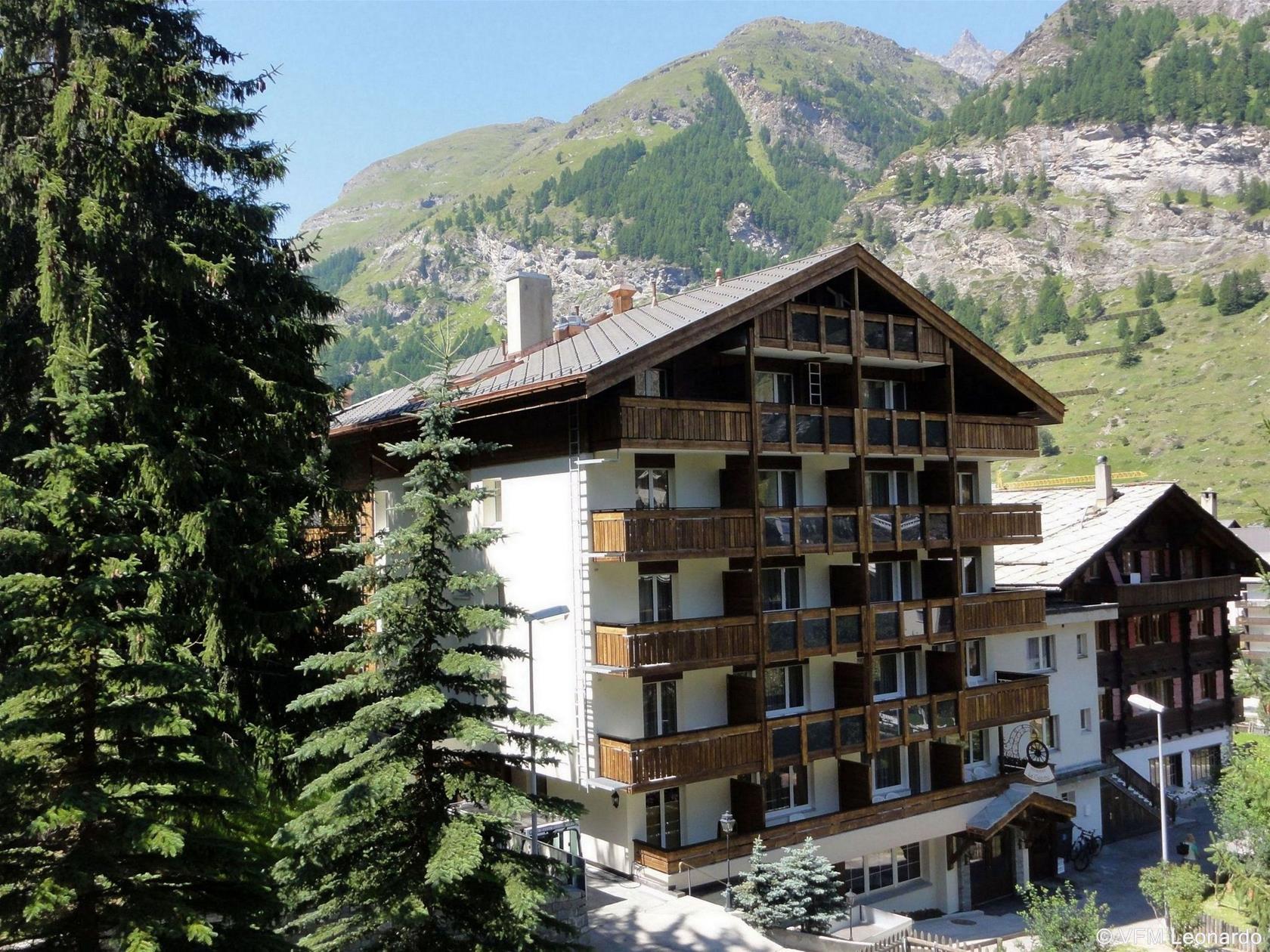 Hotel Holiday Zermatt Ngoại thất bức ảnh