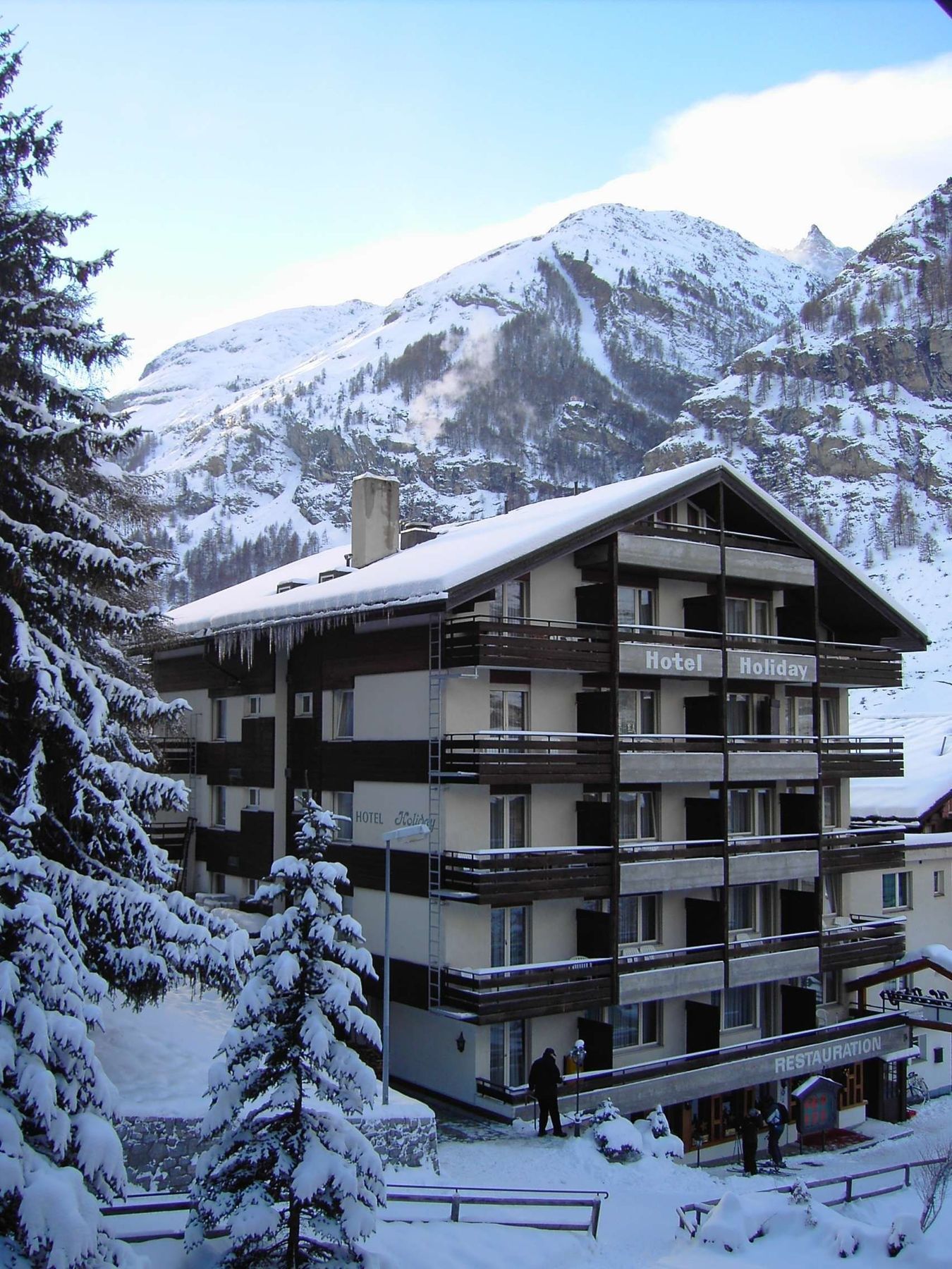 Hotel Holiday Zermatt Ngoại thất bức ảnh